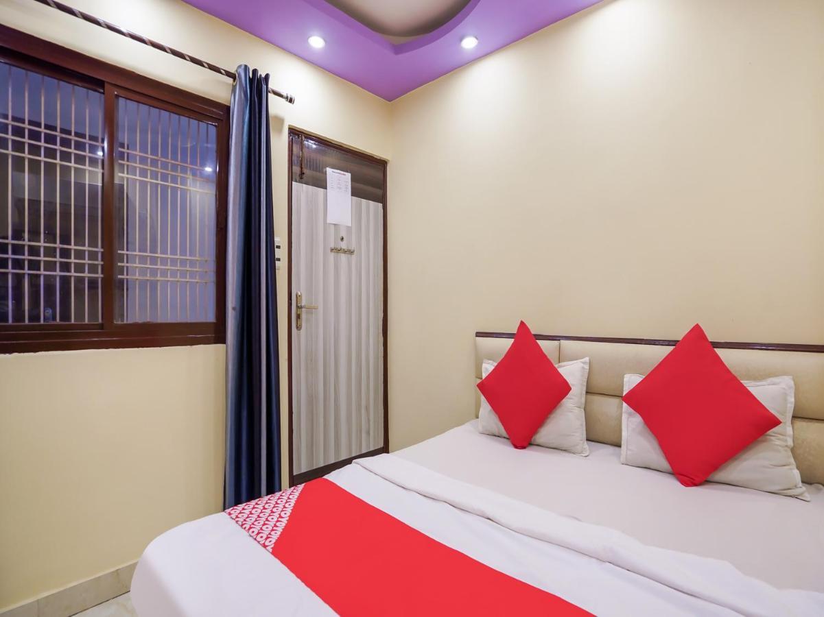 Oyo 75627 New Ankit Guest House Варанаси Экстерьер фото