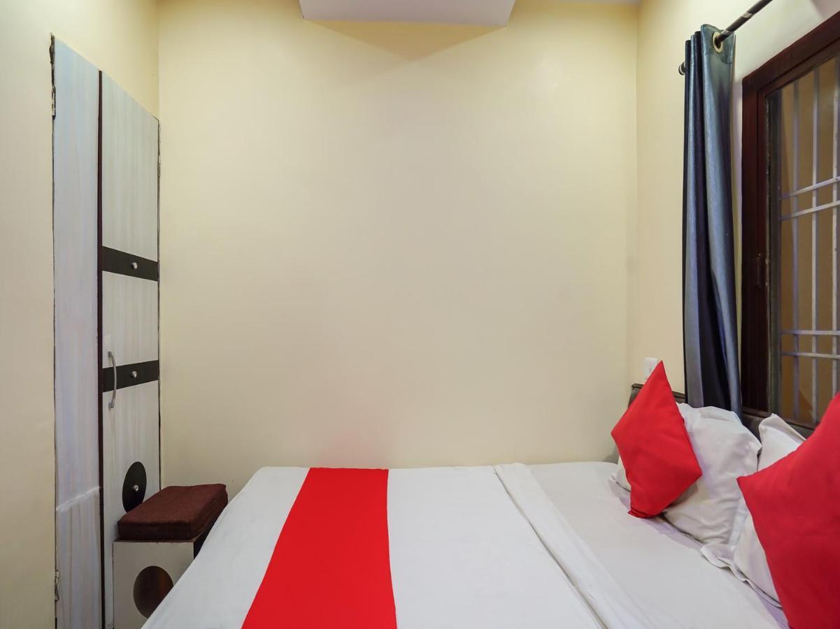 Oyo 75627 New Ankit Guest House Варанаси Экстерьер фото