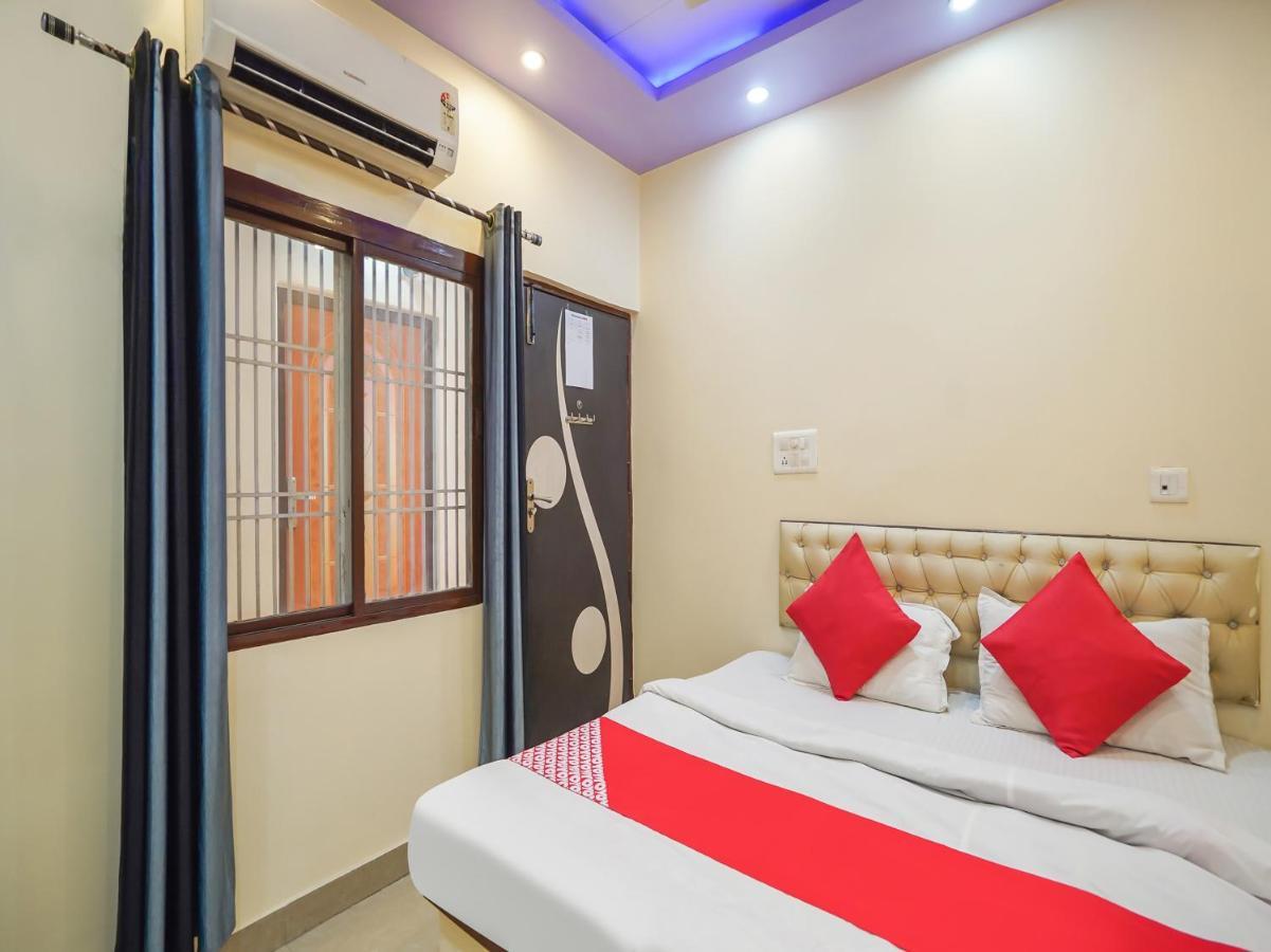 Oyo 75627 New Ankit Guest House Варанаси Экстерьер фото