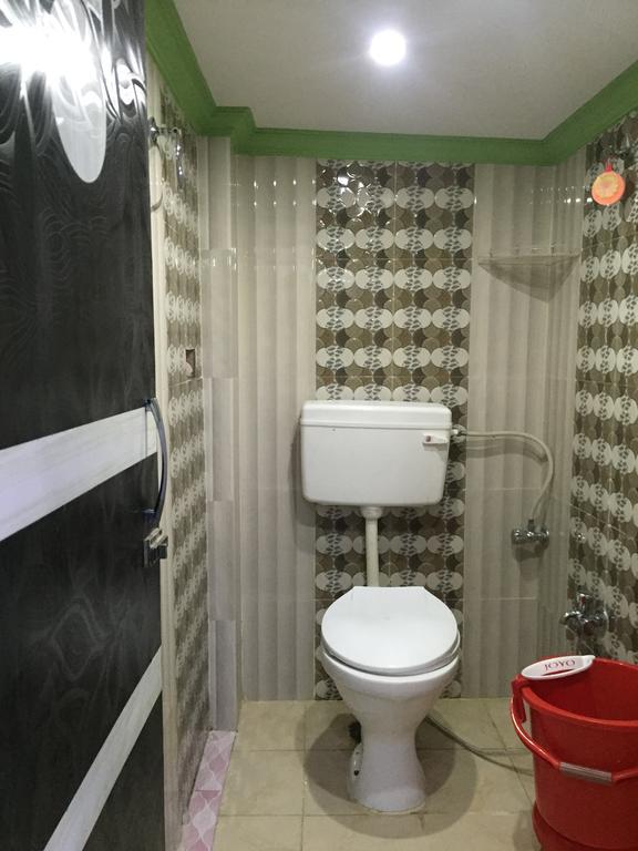 Oyo 75627 New Ankit Guest House Варанаси Экстерьер фото